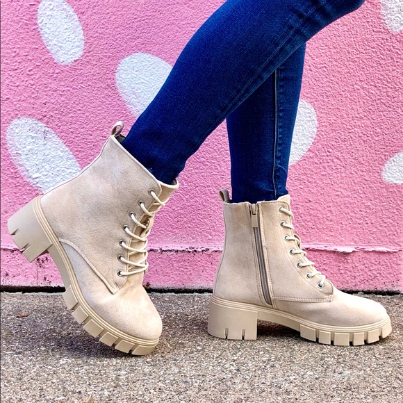 ⚡FINAL PRICE Beige Vegan Suede Lug Combat Boots - Picture 6 of 9